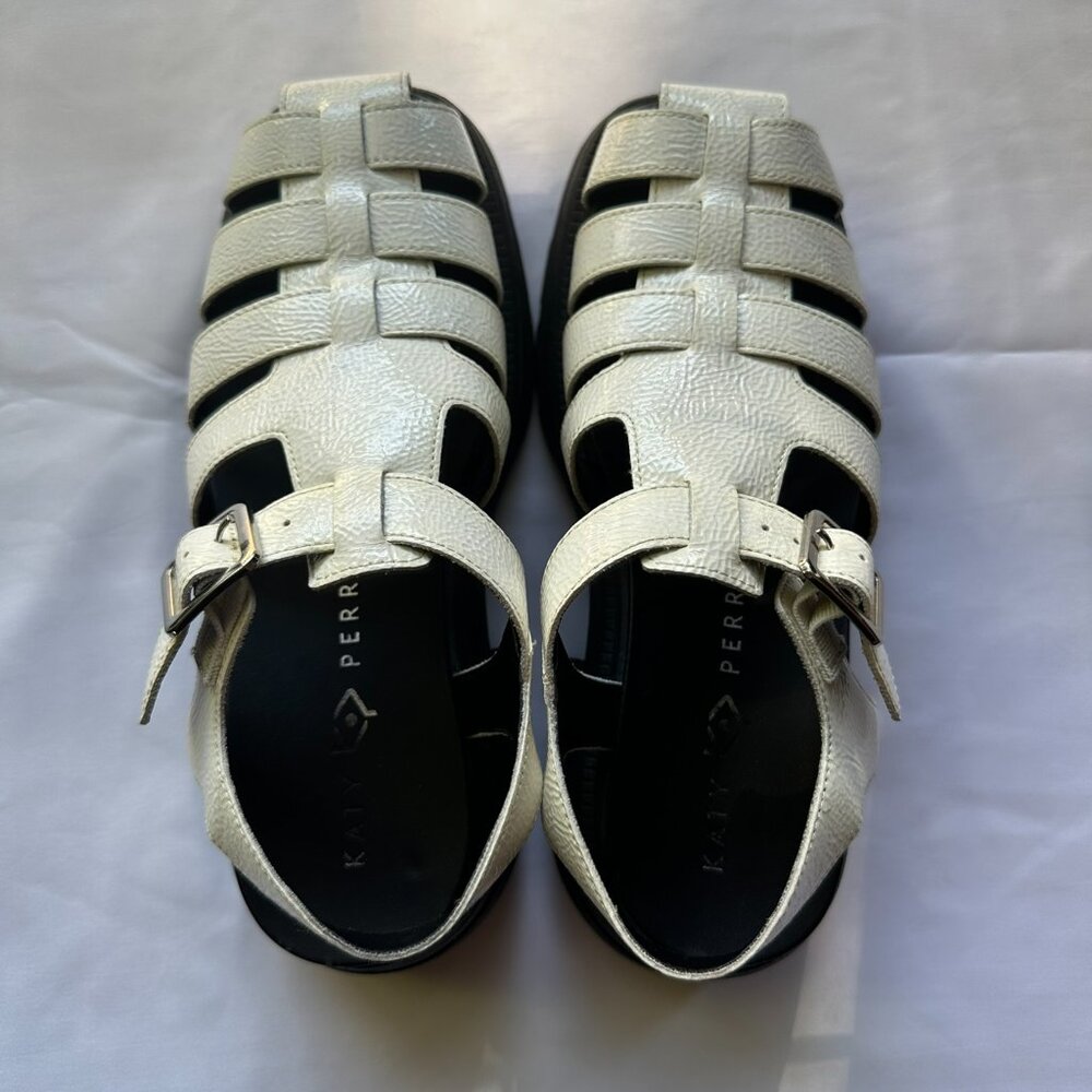Katy Perry The Geli Combat Fisherman Platform Sandal Sz 8 White/Black w/ Buckle